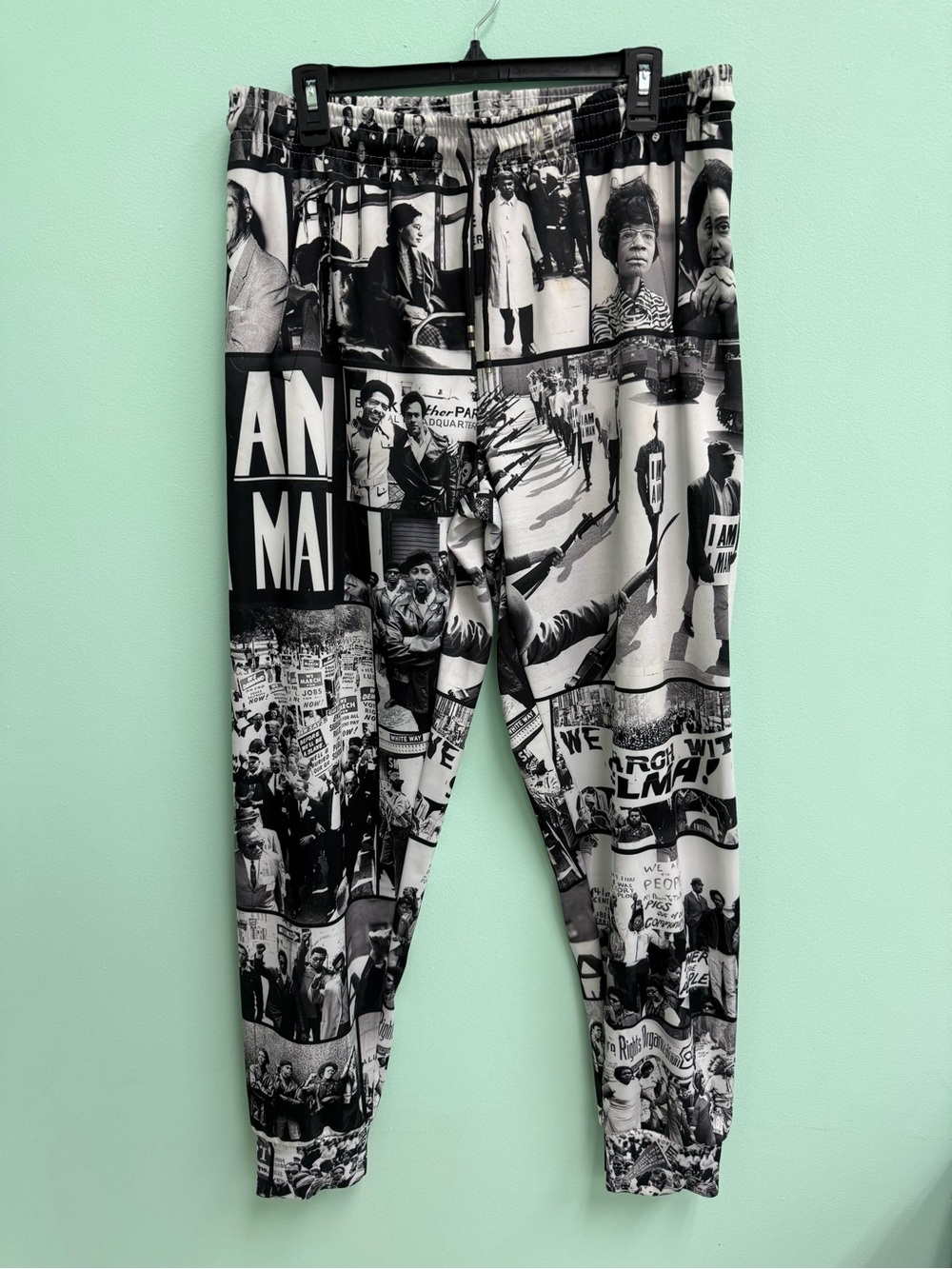NWOT Black & White CIVIL RIGHTS BLACK HISTORY Photo-Collage Jogger Pants 34x30